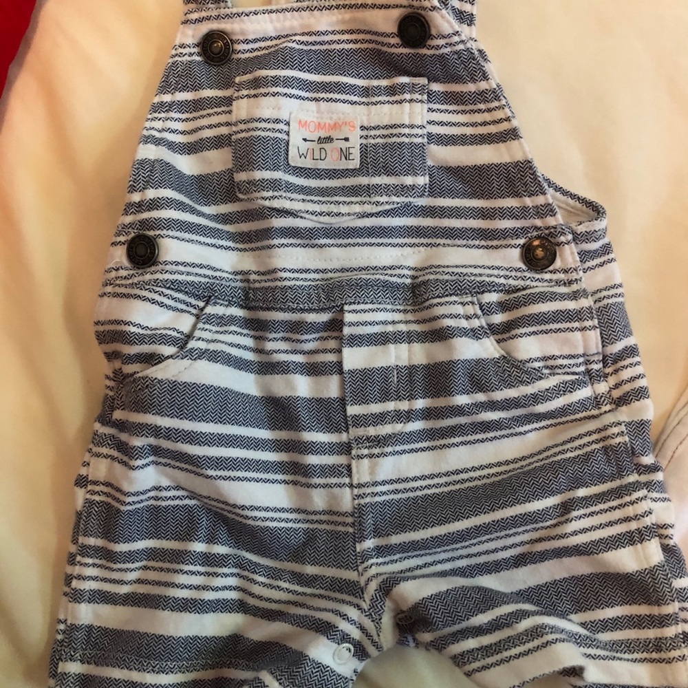 9 month 7 pc bundle ! - Picture 8 of 8